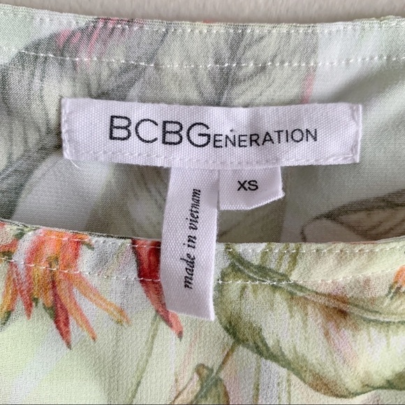 BCBGeneration • Tropical Print Sheer Overlay Top in Green and Orange, Size XS - Picture 3 of 14